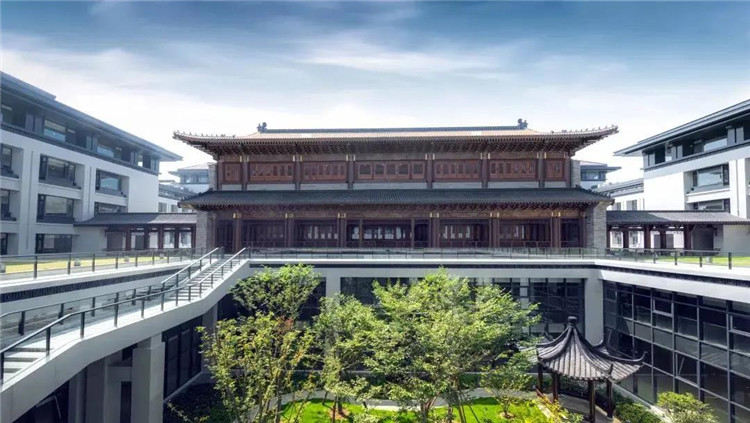 莊嚴氣派,文淵中學出入口銅門樓與圖書館銅裝飾 莊嚴氣派,文淵中學出入口銅門樓與圖書館銅裝飾